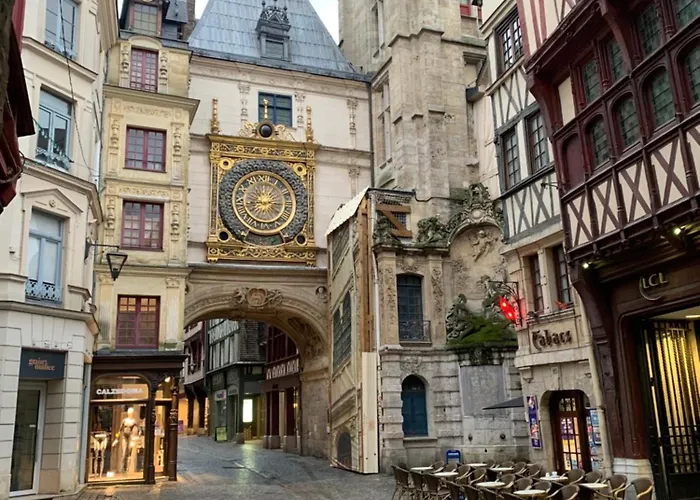 Le Clocher Apartment *